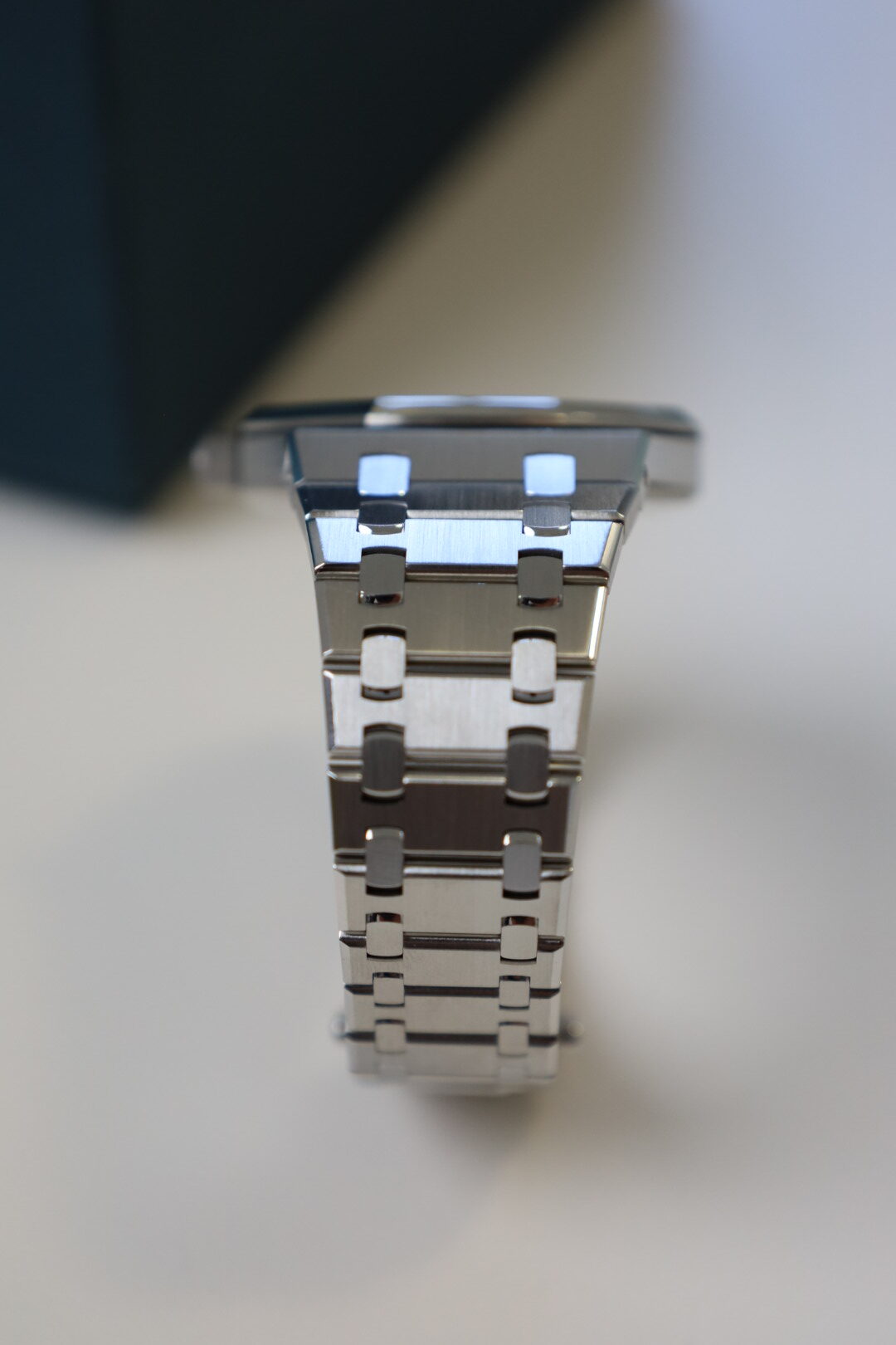 AUDEMARS PIGUET ROYAL OAK JUMBO EXTRA-THIN 39mm 16202ST - Excellent 2024 – Image 8