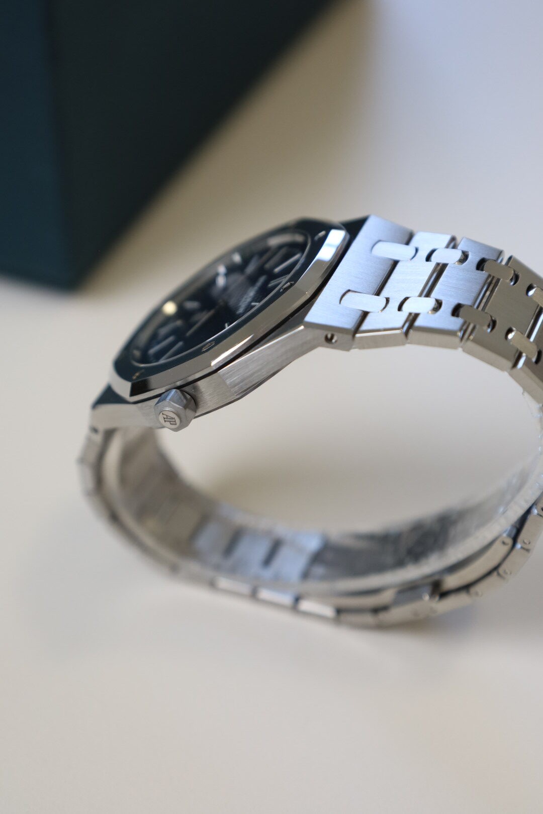 AUDEMARS PIGUET ROYAL OAK JUMBO EXTRA-THIN 39mm 16202ST - Excellent 2024 – Image 4